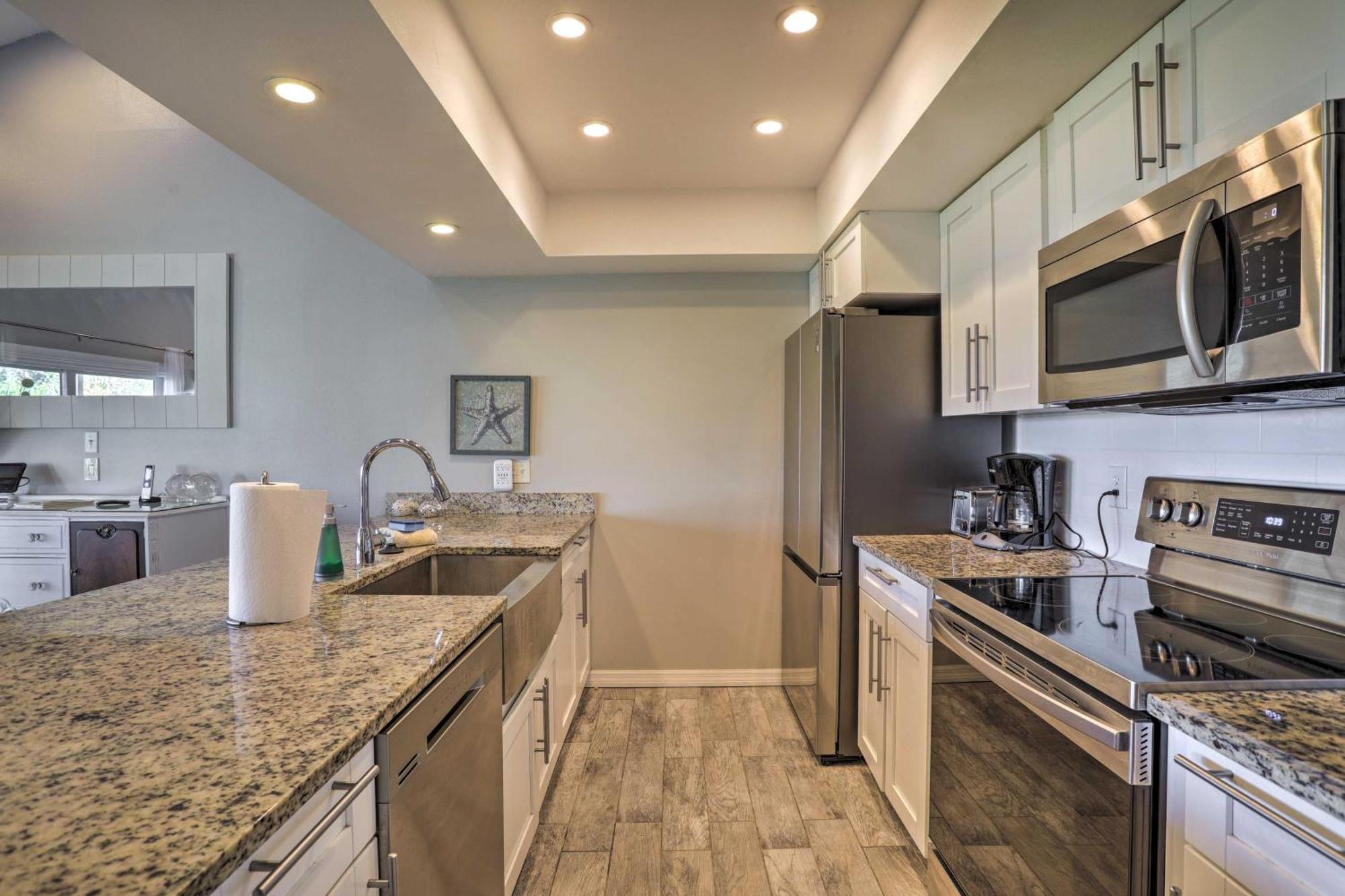 Walk To Beach Condo With Pool In Indian Shores! Clearwater Beach Exterior photo