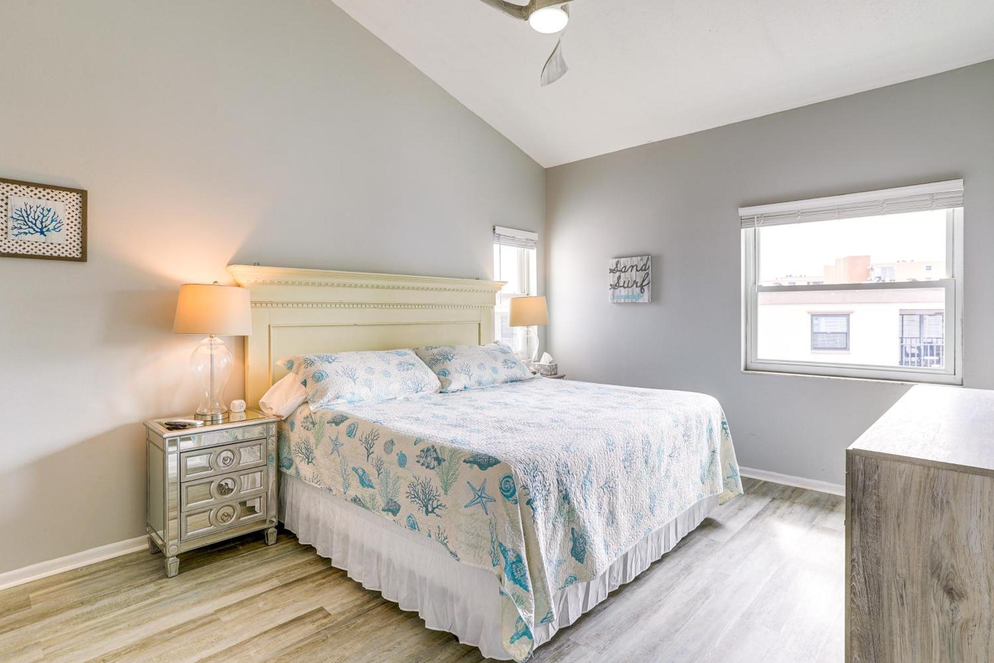 Walk To Beach Condo With Pool In Indian Shores! Clearwater Beach Exterior photo